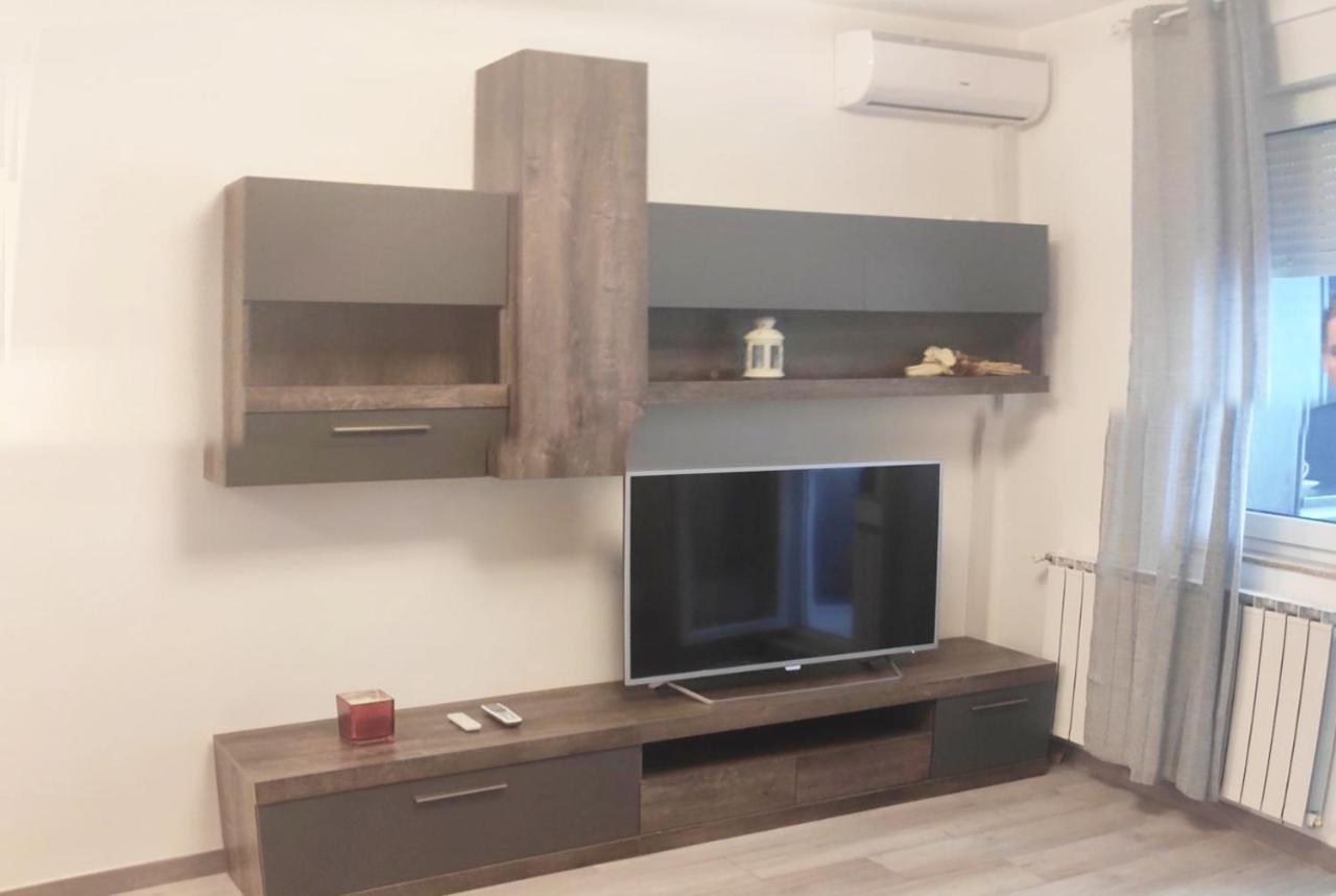 Apartment Nevera Fiume Esterno foto