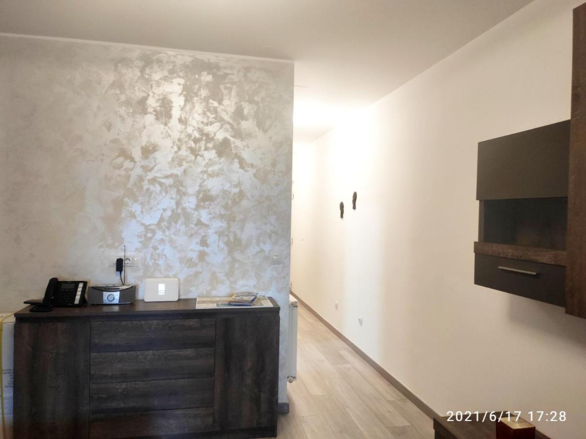 Apartment Nevera Fiume Esterno foto