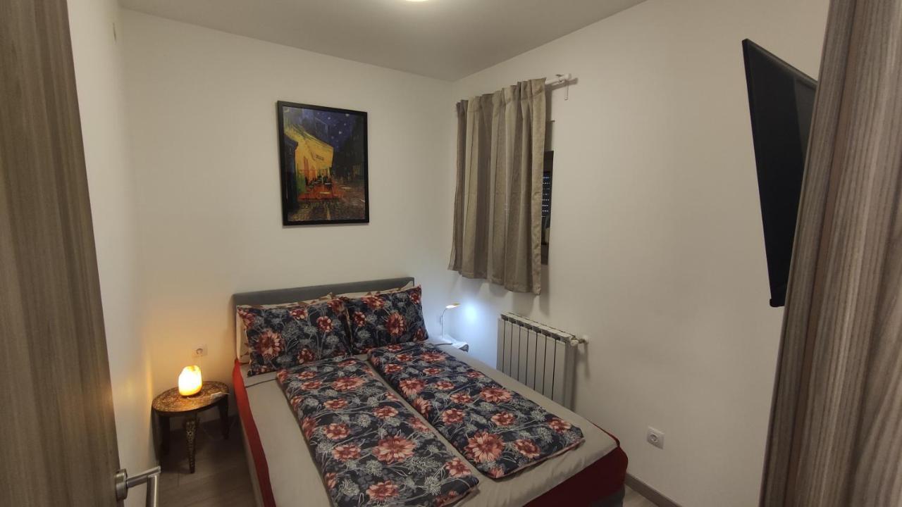 Apartment Nevera Fiume Esterno foto